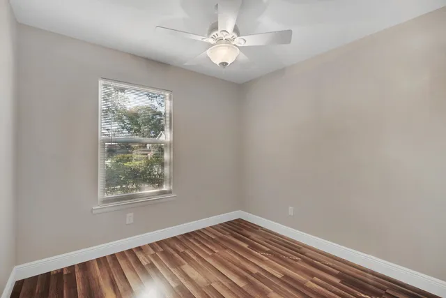 $2,400 | 266 Honeysuckle Way, Niceville, FL 32578