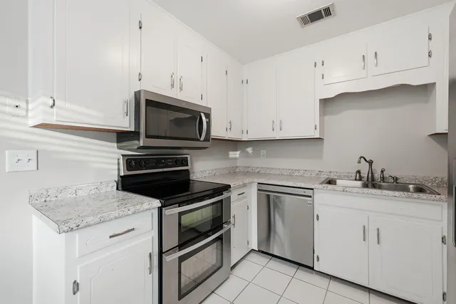 a close view of sink