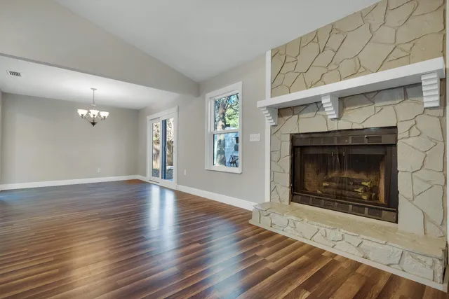 $2,400 | 266 Honeysuckle Way, Niceville, FL 32578