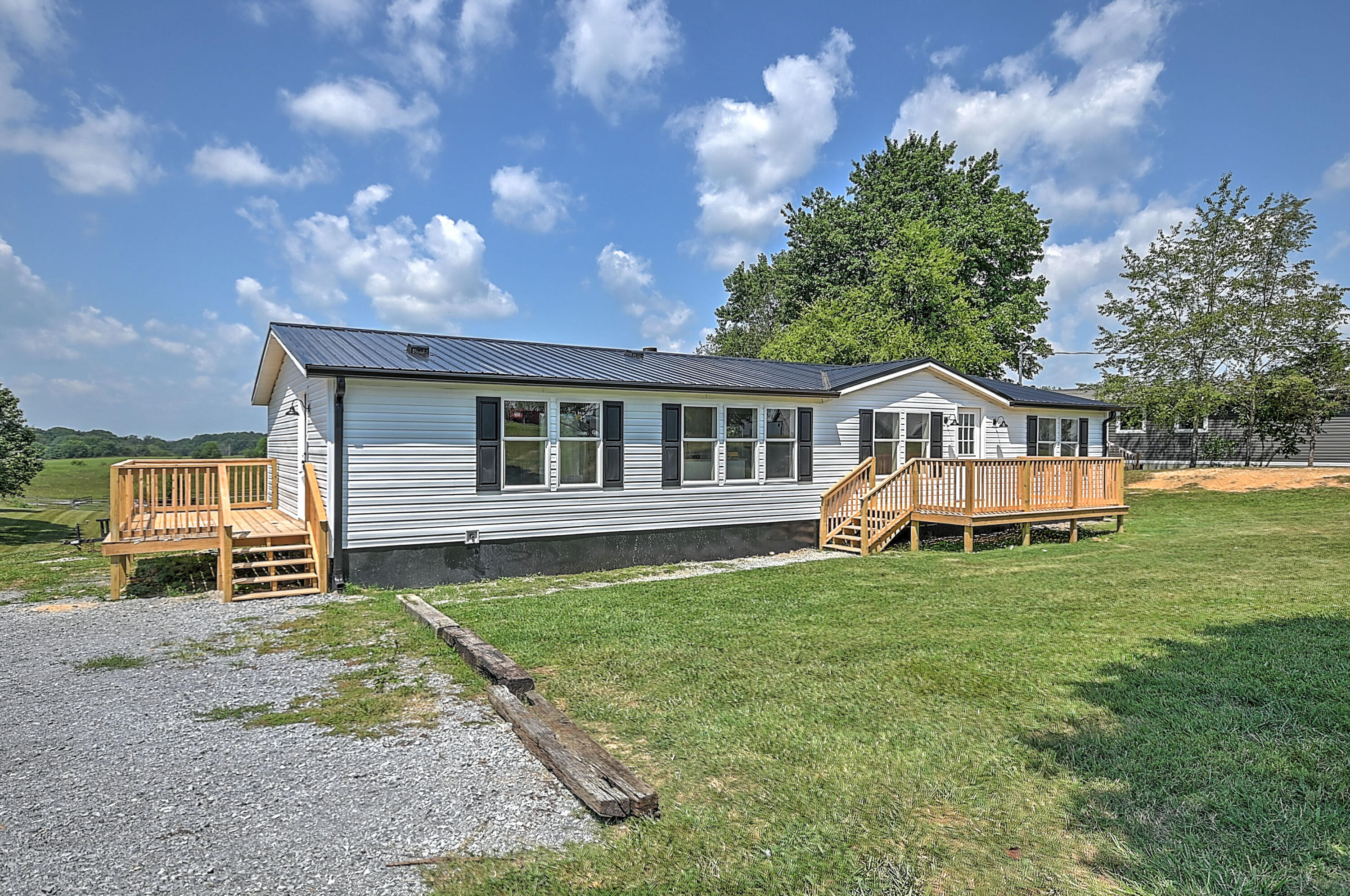 720 Calico Road Afton, TN 37616 - Photo 3 of 60 Calico