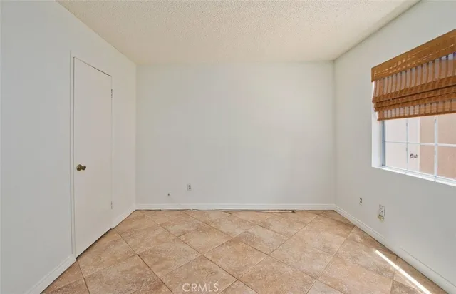 $3,500 | 6550 Tampa Avenue, Unit 1, Reseda, CA 91335