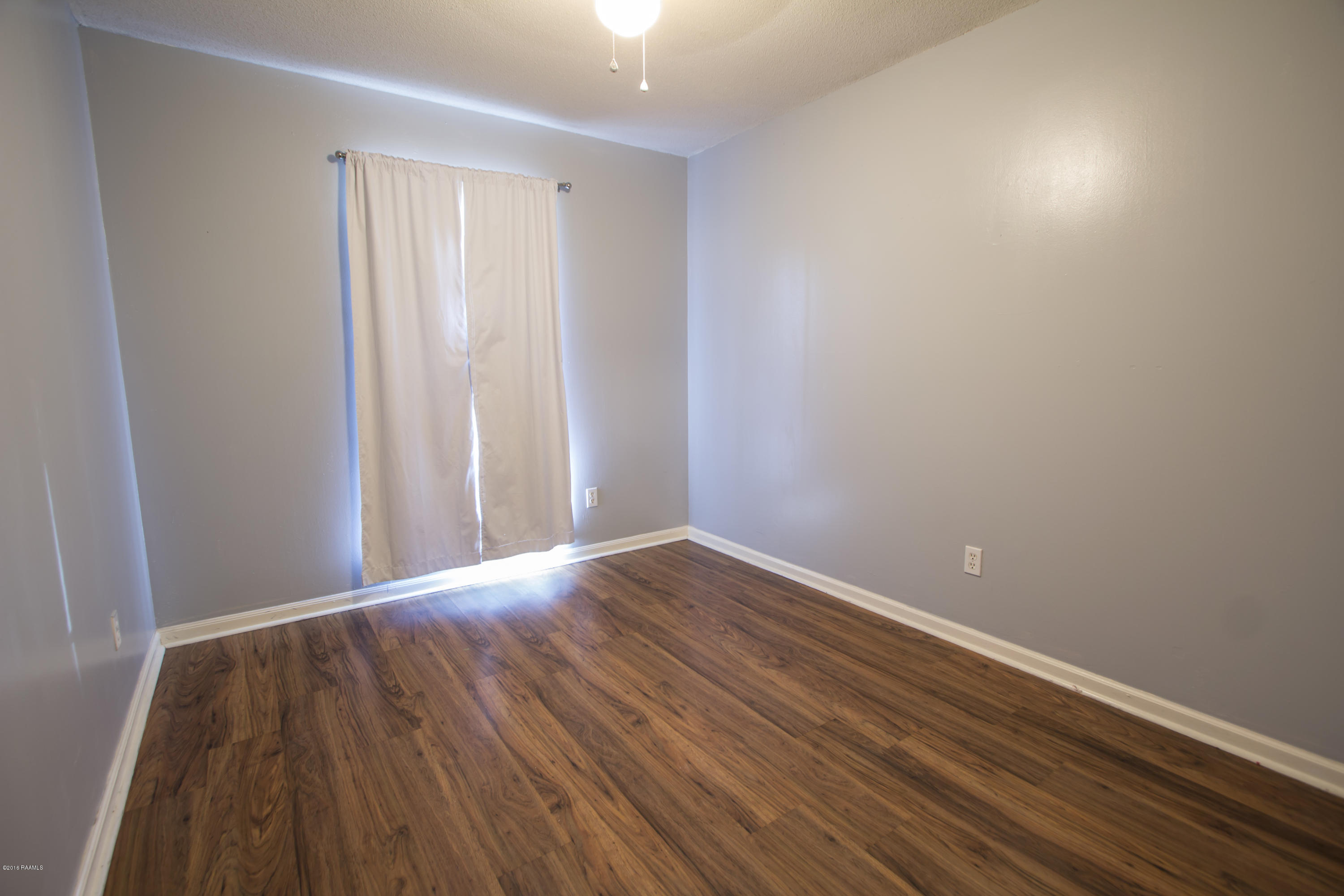 131 Ocho Rios Lane Scott, LA 70583 - Photo 10 of 17 5 guest 1