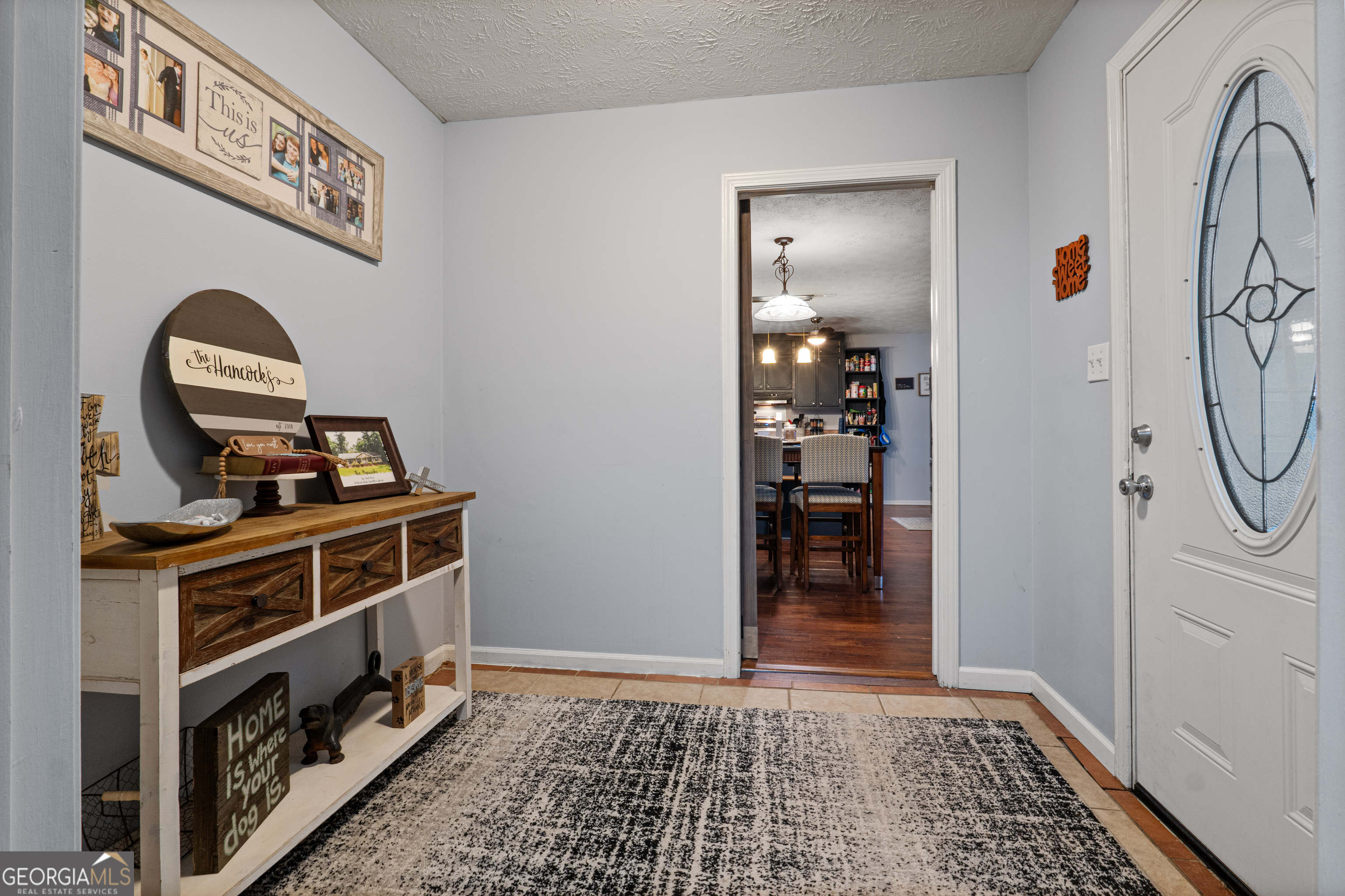861 Bonner Road Carrollton, GA 30117 - Photo 12 of 38 a view of a hallway with workspace and entryway