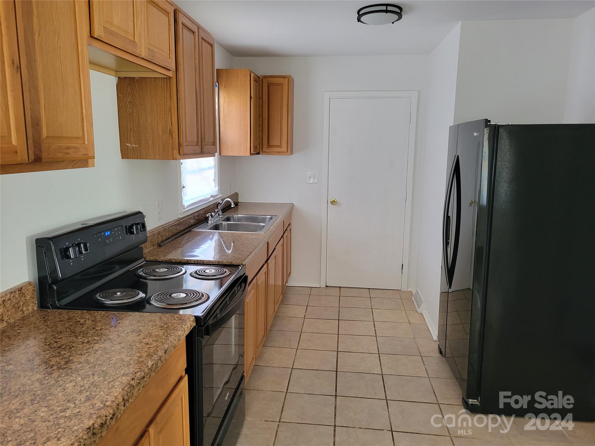 5123 Cinderella Road Charlotte, NC 28213 - Photo 3 of 19 Gallery Image 3