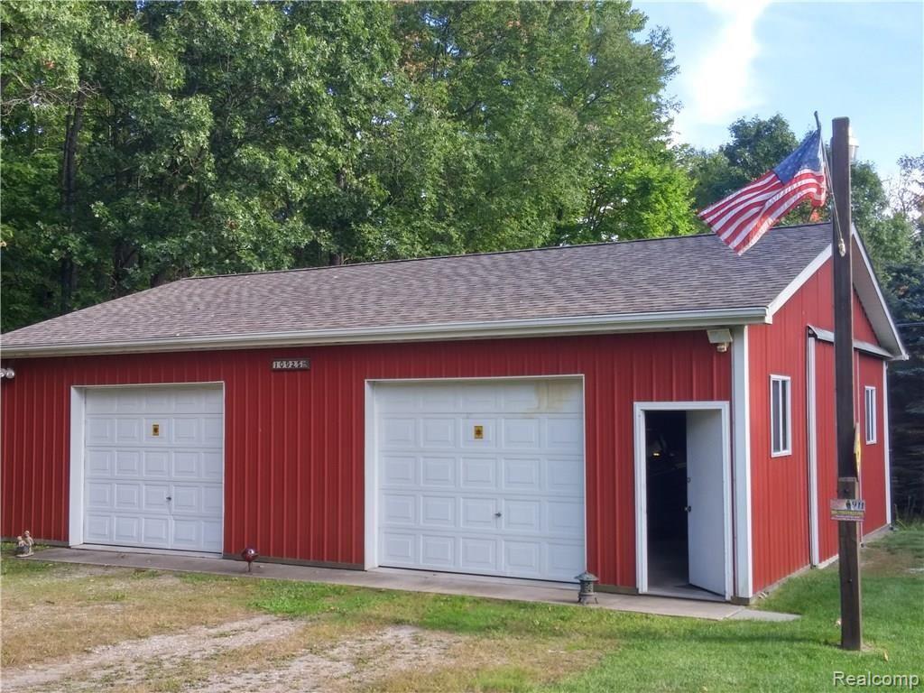 10925 Hensell Road Holly, MI 48442 - Photo 3 of 7 20161005_171222_HDR.jpg
