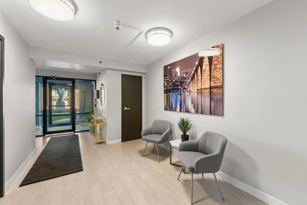 $1,595 | 48 Groveland Terrace, Unit B103, Minneapolis, MN 55403