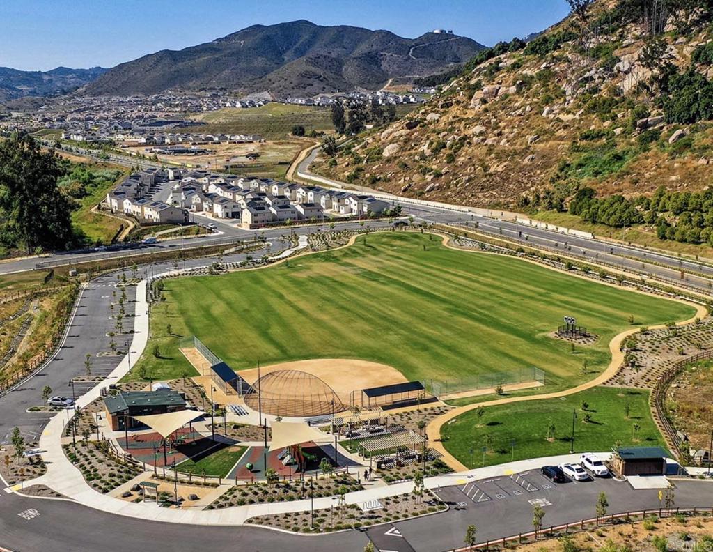 323 Seedling Way Fallbrook, CA 92028 - Photo 19 of 24