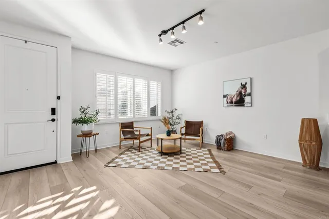 $539,000 | 323 Seedling Way, Fallbrook, CA 92028