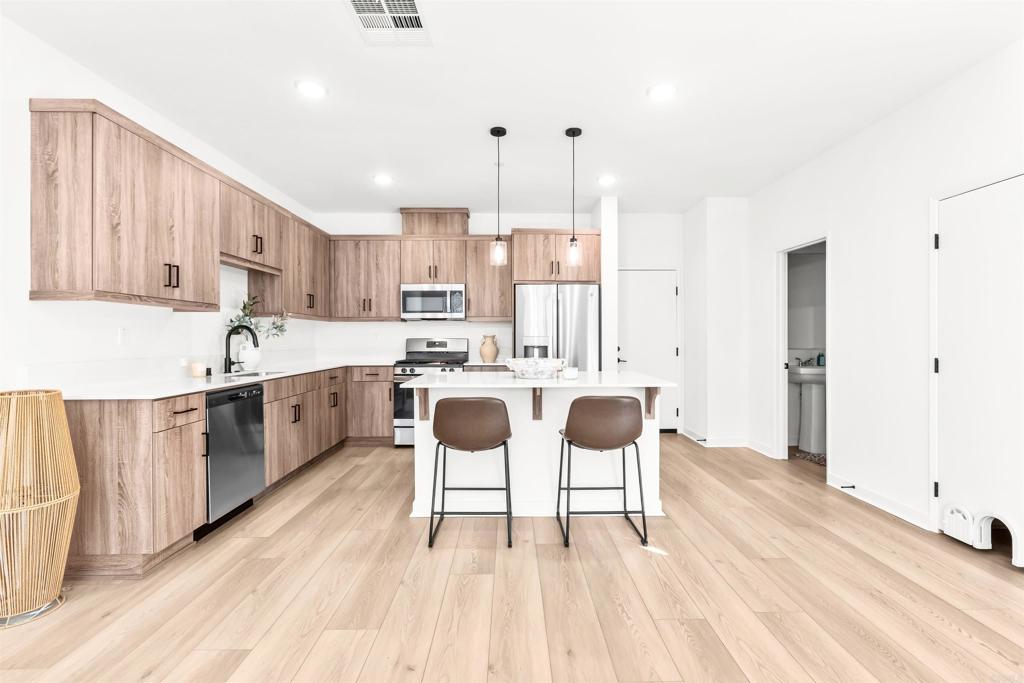 323 Seedling Way Fallbrook, CA 92028 - Photo 5 of 24