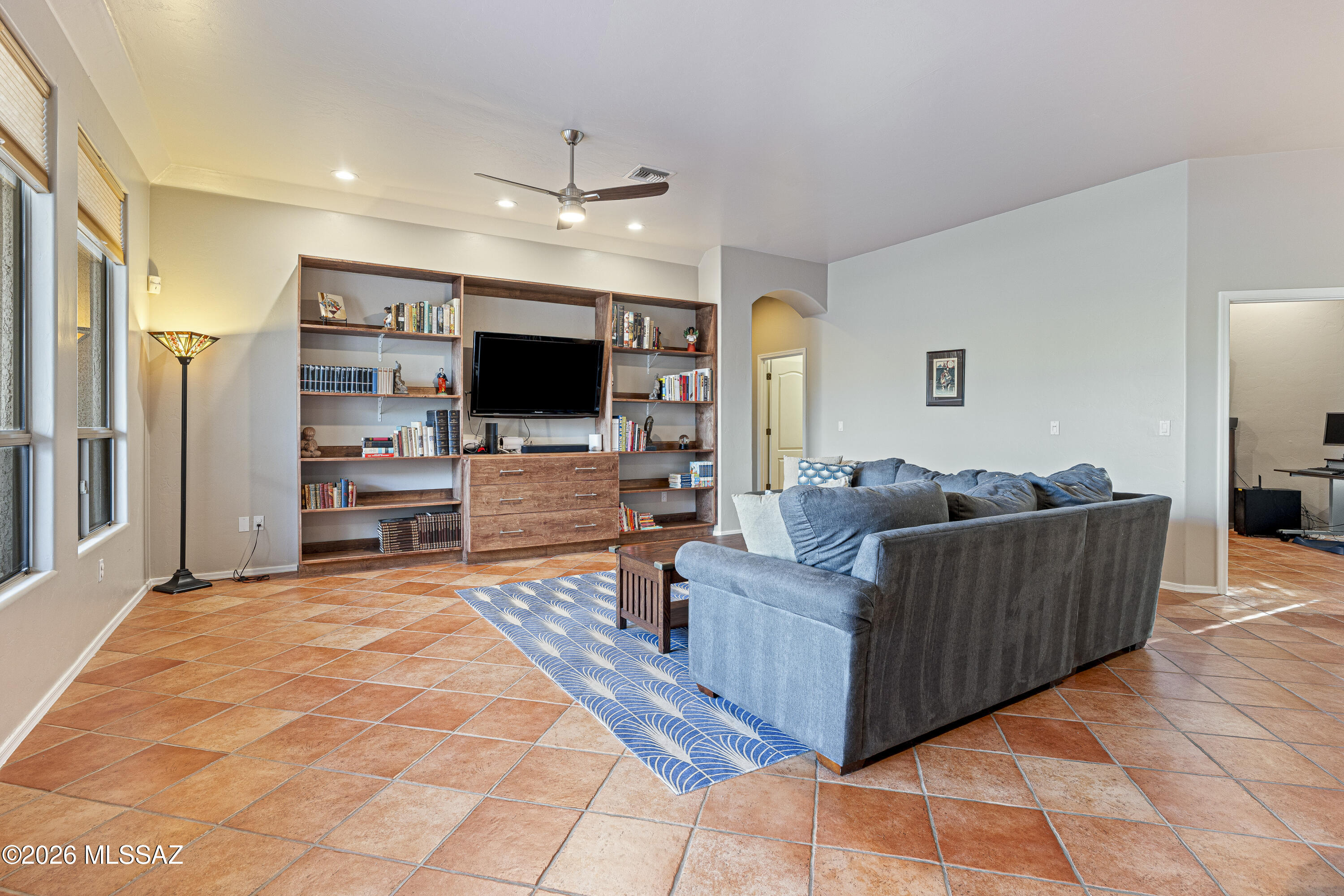 11770 North Copper Ridge Place Tucson, AZ 85737 - Photo 7 of 45 09-Living Area