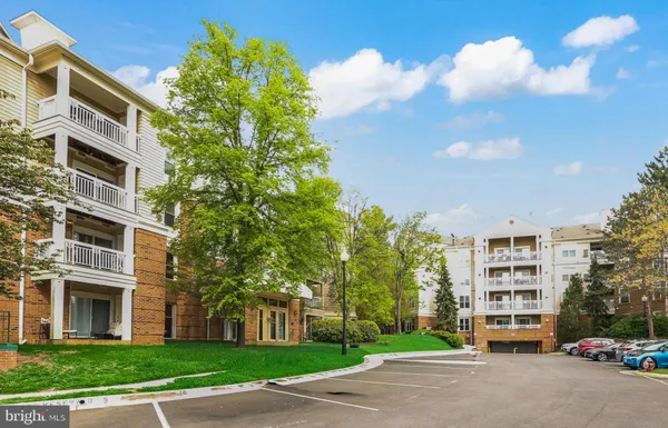 $280,000 | 12919 Alton Square, Unit 212, Herndon, VA 20170