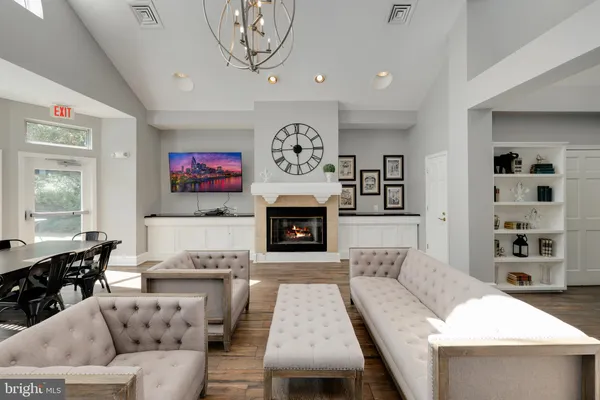 $280,000 | 12919 Alton Square, Unit 212, Herndon, VA 20170