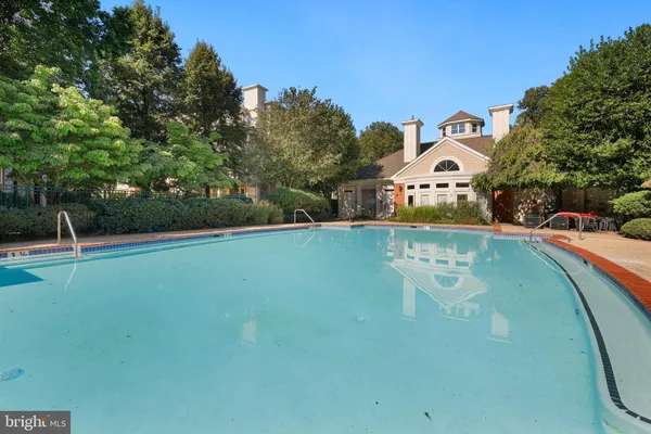 $280,000 | 12919 Alton Square, Unit 212, Herndon, VA 20170