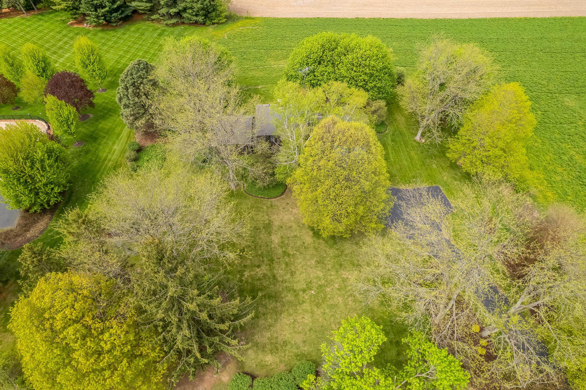 10562 Town Hall Road Belvidere, IL 61008 - Photo 65 of 72 a view of a yard of a building