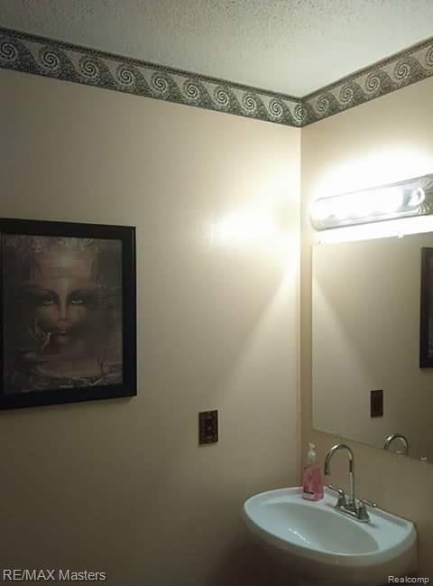 7032 Mentel Road Newport, MI 48166 - Photo 11 of 16 FB_IMG_1471370494909.jpg