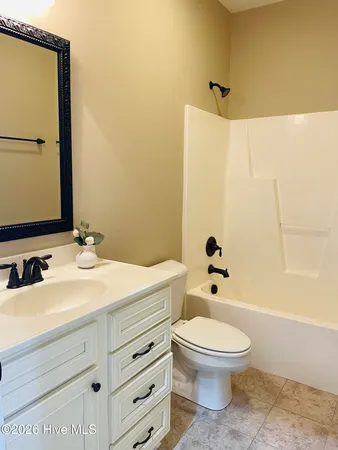 $1,700 | 2005 Croyden Circle, Unit B, Greenville, NC 27834