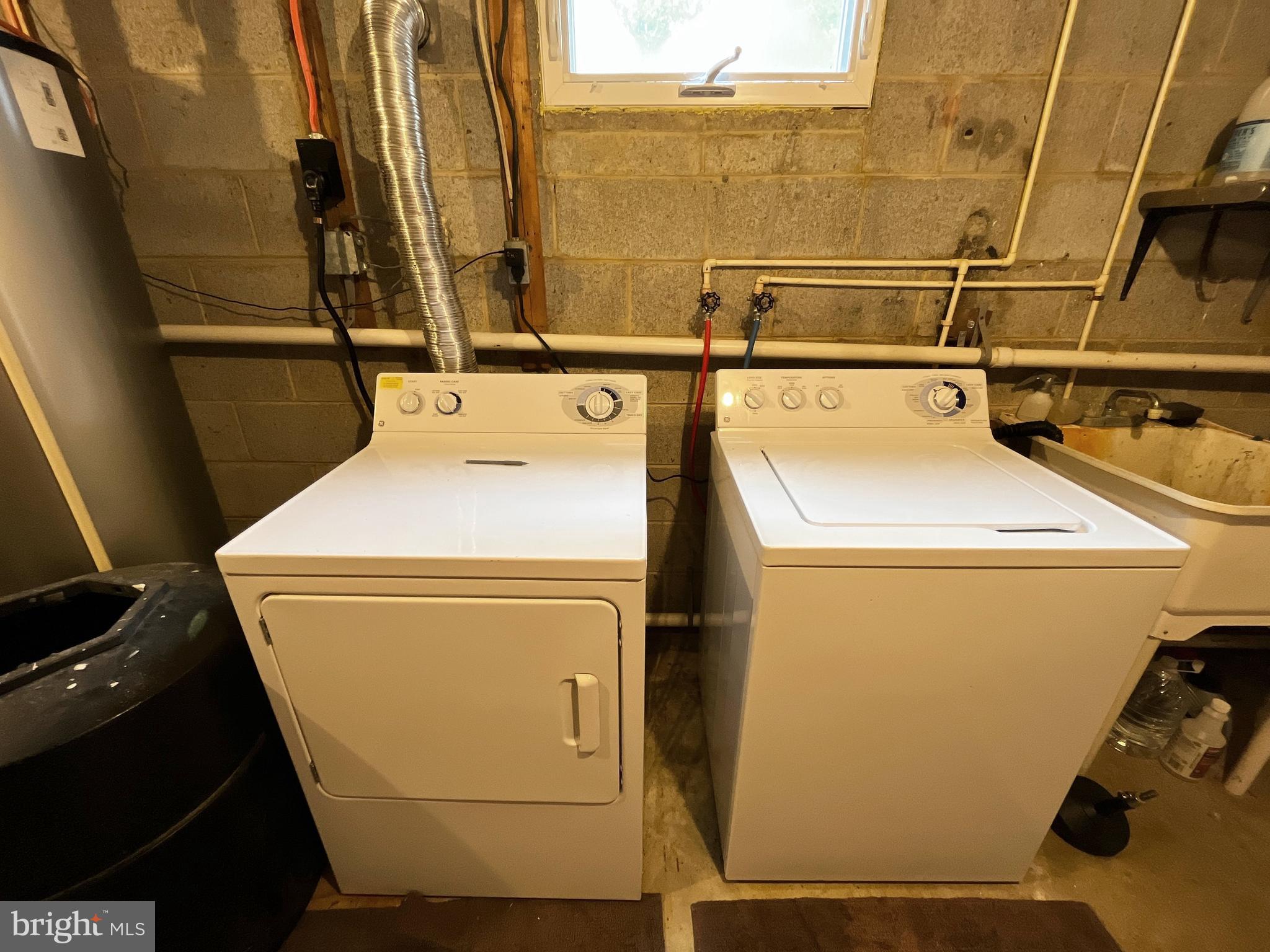 982 Shore Acres Road Arnold, MD 21012 - Photo 26 of 26 a utility room with dryer and washer