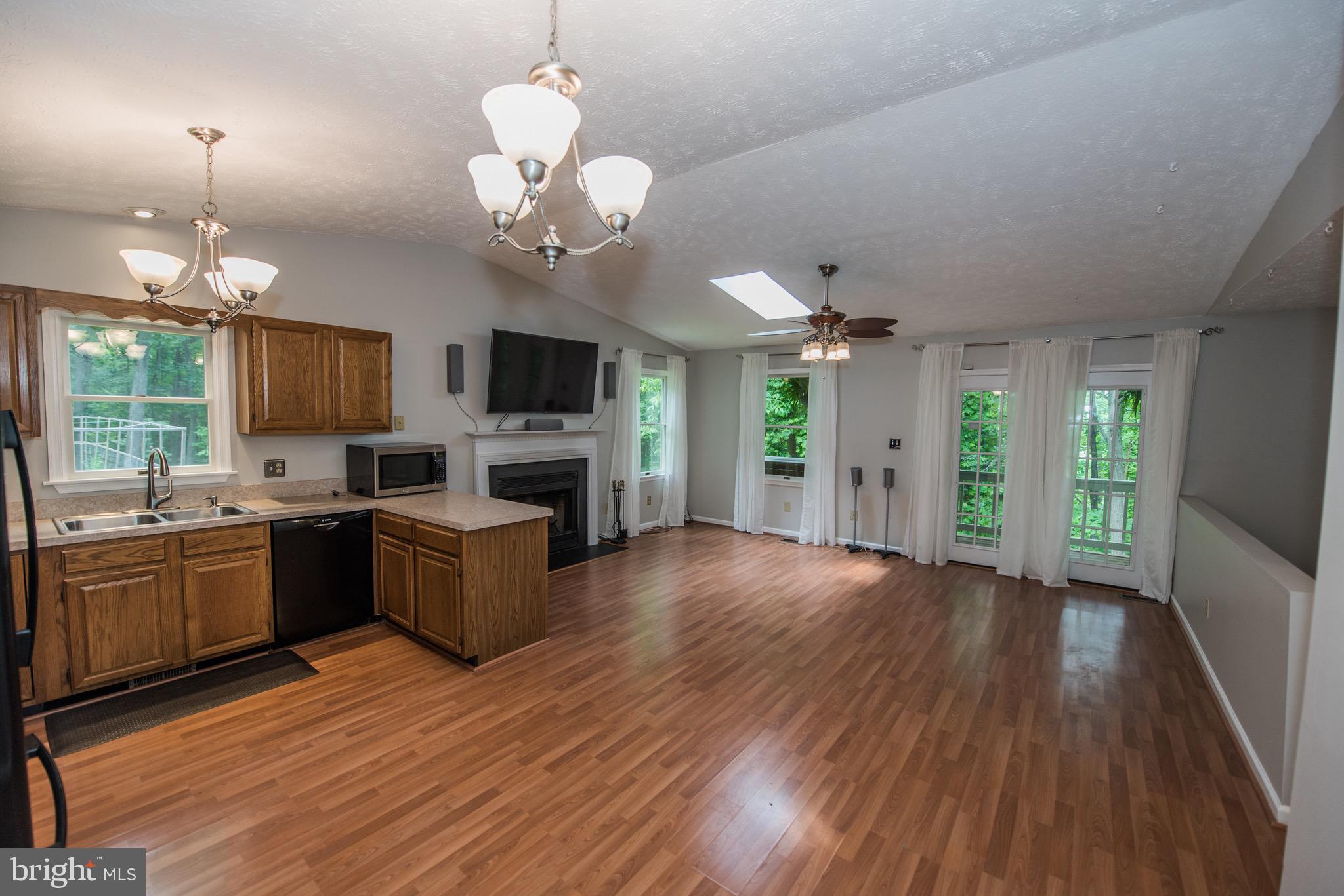 224 Doom Peak Road Linden, VA 22642 - Photo 9 of 150