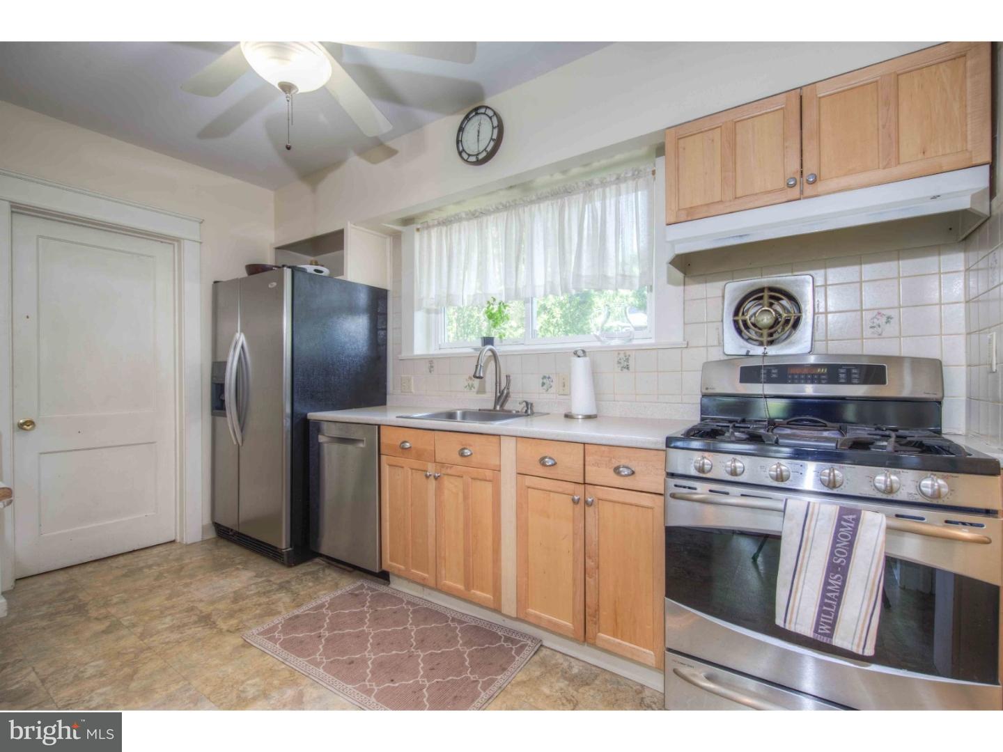 214 Kenmore Road Havertown, PA 19083 - Photo 10 of 22 Gallery Image 10
