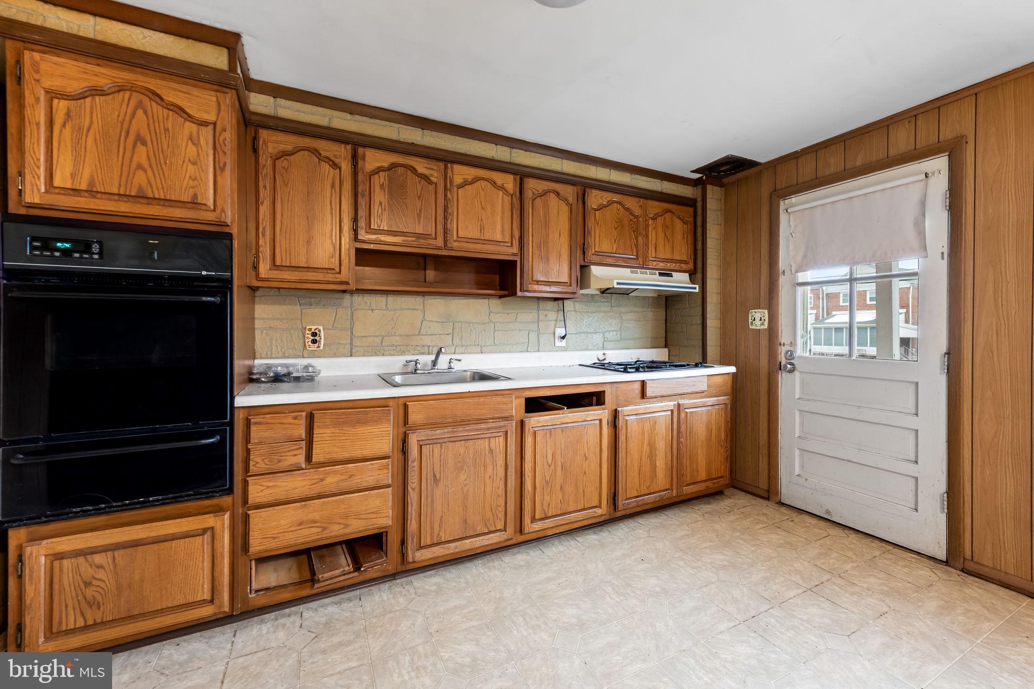 7849 Harold Road Baltimore, MD 21222 - Photo 12 of 31