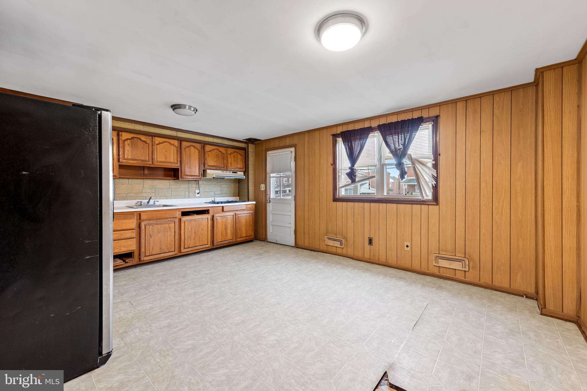 7849 Harold Road Baltimore, MD 21222 - Photo 8 of 31