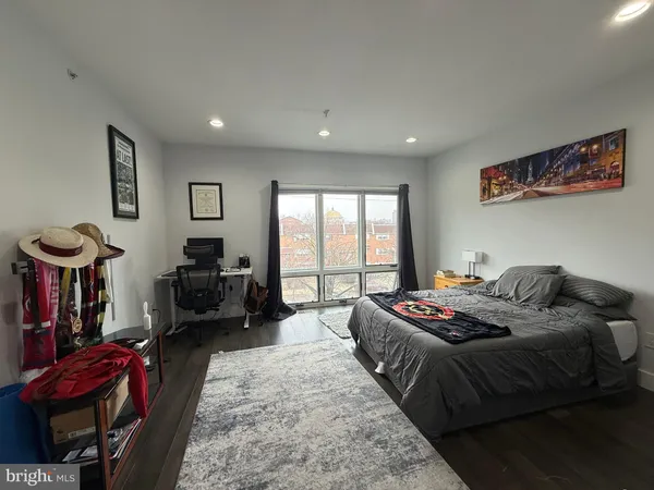 $3,775 | 819 North 5th Street, Philadelphia, PA 19123
