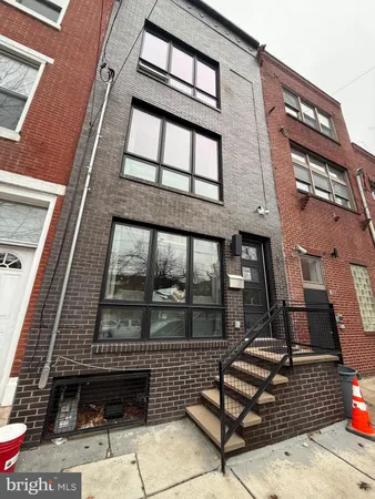 $3,775 | 819 North 5th Street, Philadelphia, PA 19123