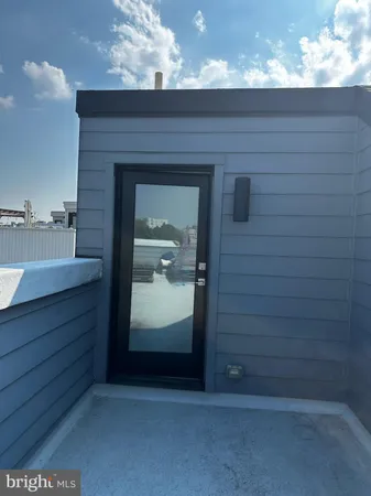 $3,775 | 819 North 5th Street, Philadelphia, PA 19123