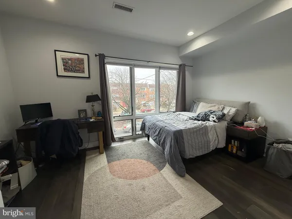 $3,775 | 819 North 5th Street, Philadelphia, PA 19123