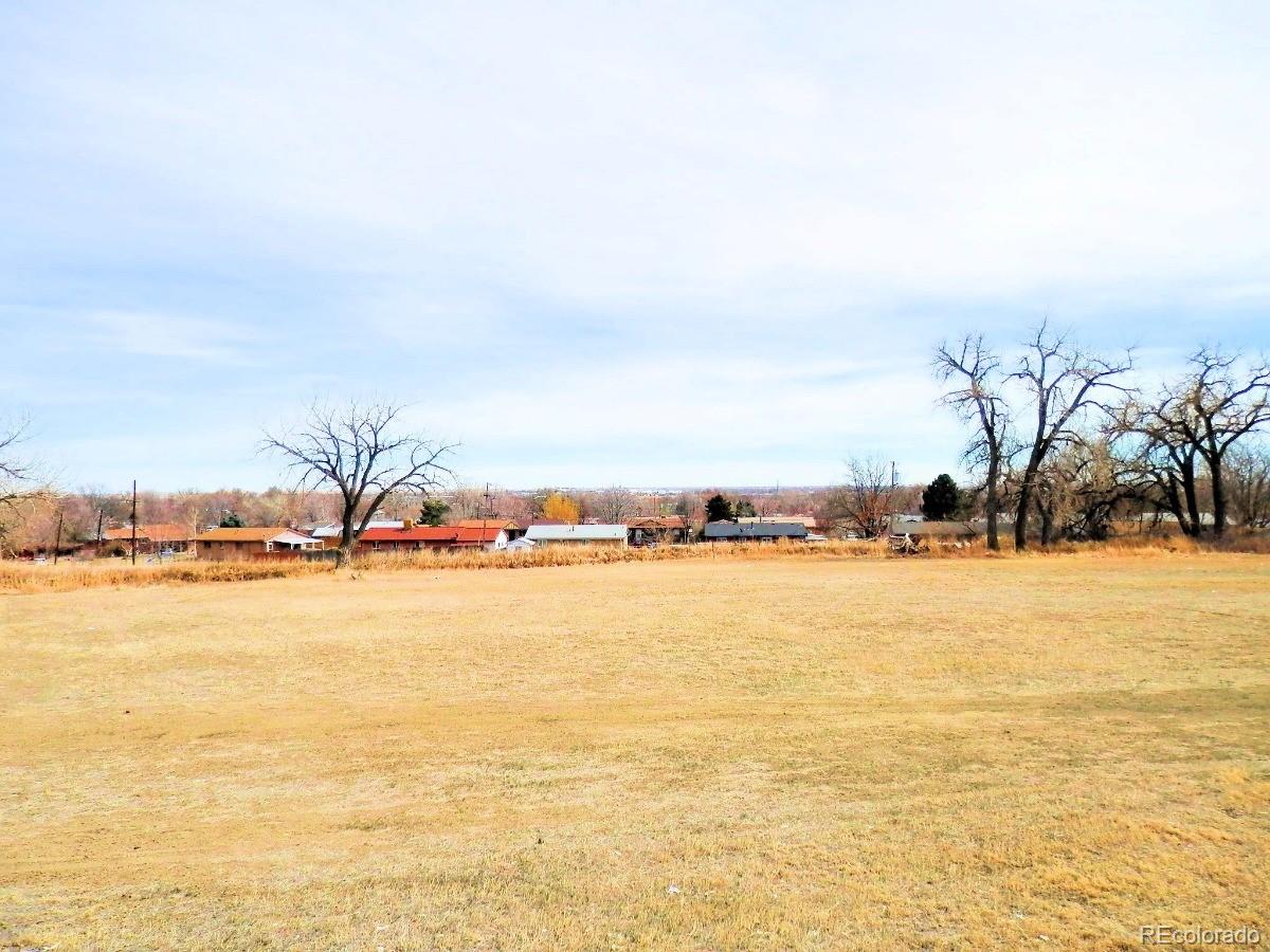 9160 Welby Road Thornton, CO 80229 - Photo 3 of 9