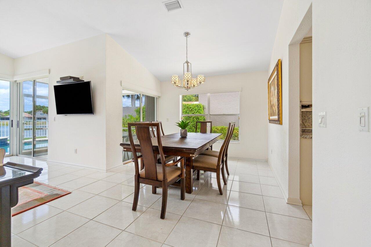 7159 Via Palomar Boca Raton, FL 33433 - Photo 12 of 44 007-7159ViaPalomar-BocaRaton-FL-33433-SM