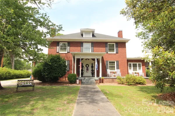 $2,750 | 204 Kings Mountain Street, Clover, SC 29710