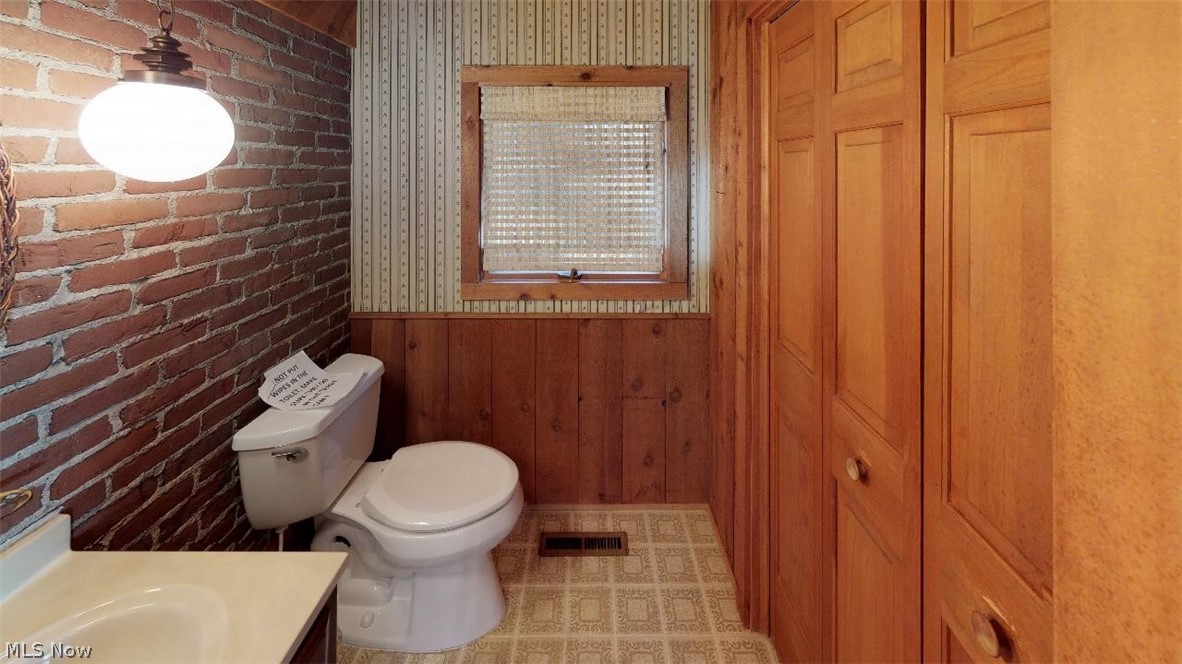 1005 49th Street Vienna, WV 26105 - Photo 28 of 34