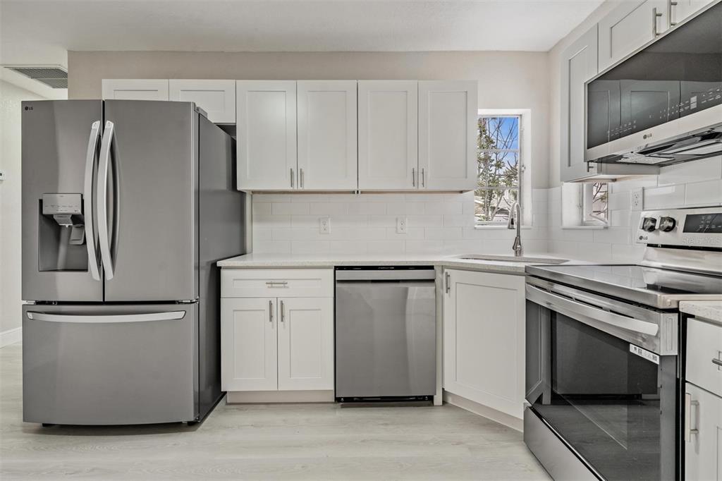 14040 Miramar Avenue Madeira Beach, FL 33708 - Photo 13 of 36