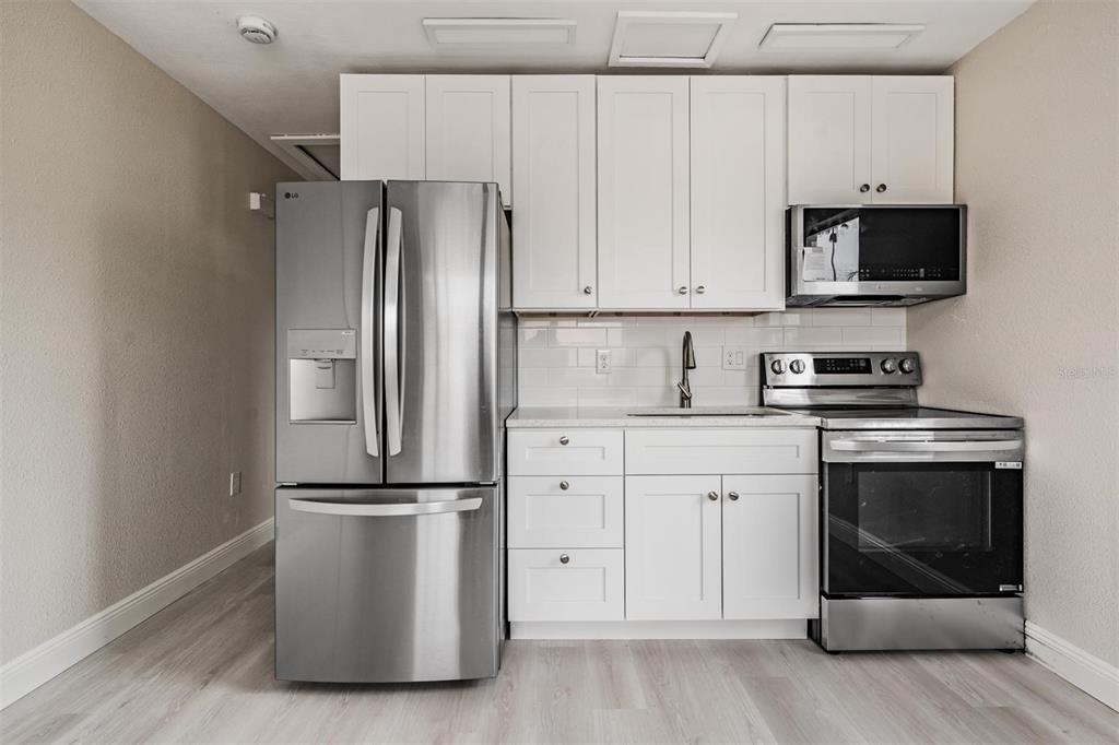 14040 Miramar Avenue Madeira Beach, FL 33708 - Photo 14 of 36