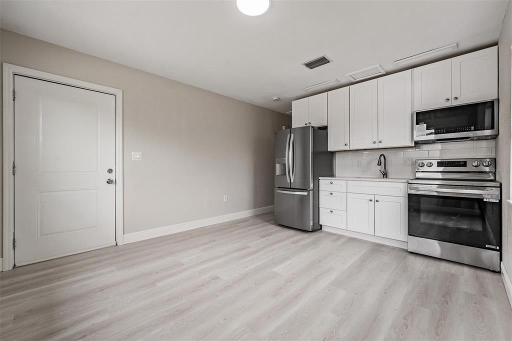 14040 Miramar Avenue Madeira Beach, FL 33708 - Photo 15 of 36