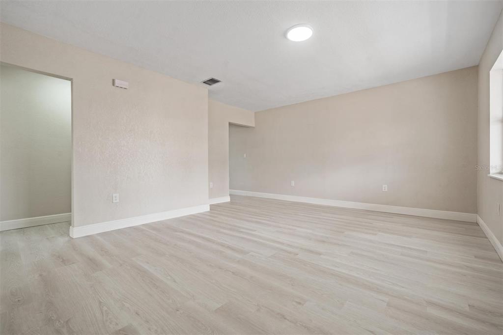 14040 Miramar Avenue Madeira Beach, FL 33708 - Photo 5 of 36