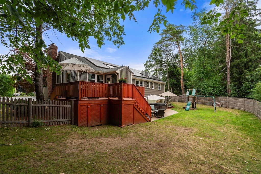 8 Birchwood Road Hudson, MA 01749 - Photo 30 of 36