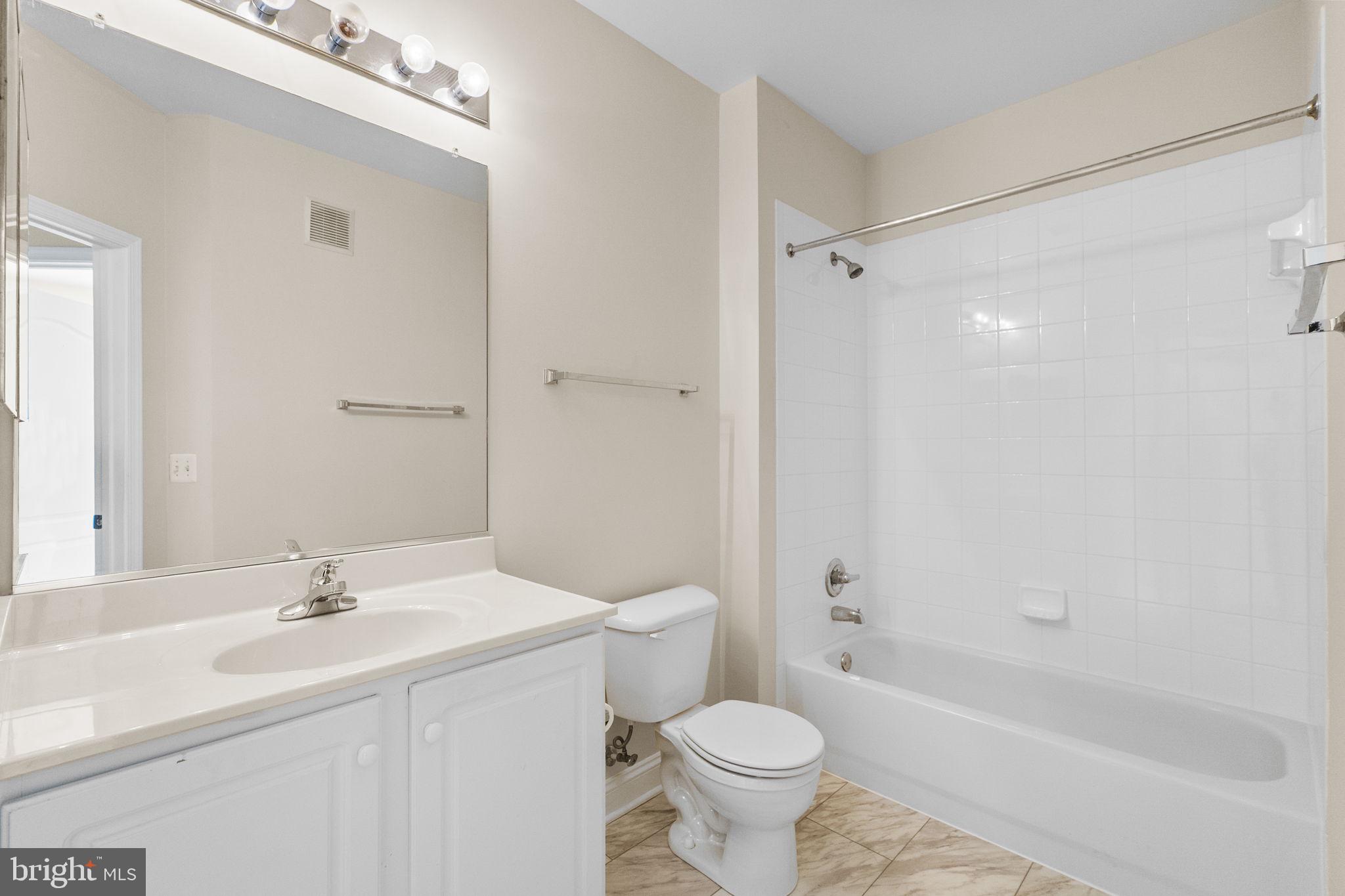 12824 Clarksburg Square Road, Unit 204 Clarksburg, MD 20871 - Photo 27 of 45 Full bath