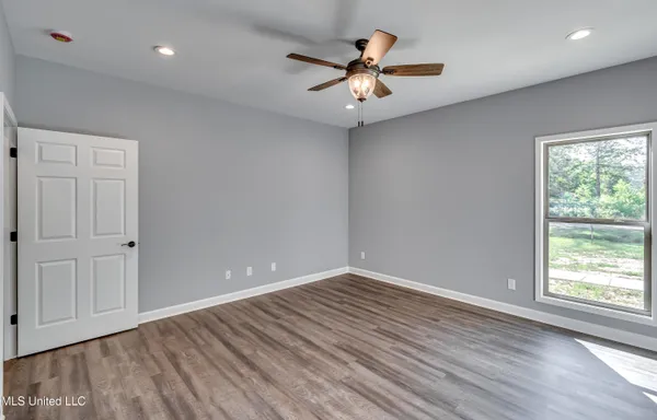 $370,400 | 104 Shady Oaks Lane, Forest, MS 39074