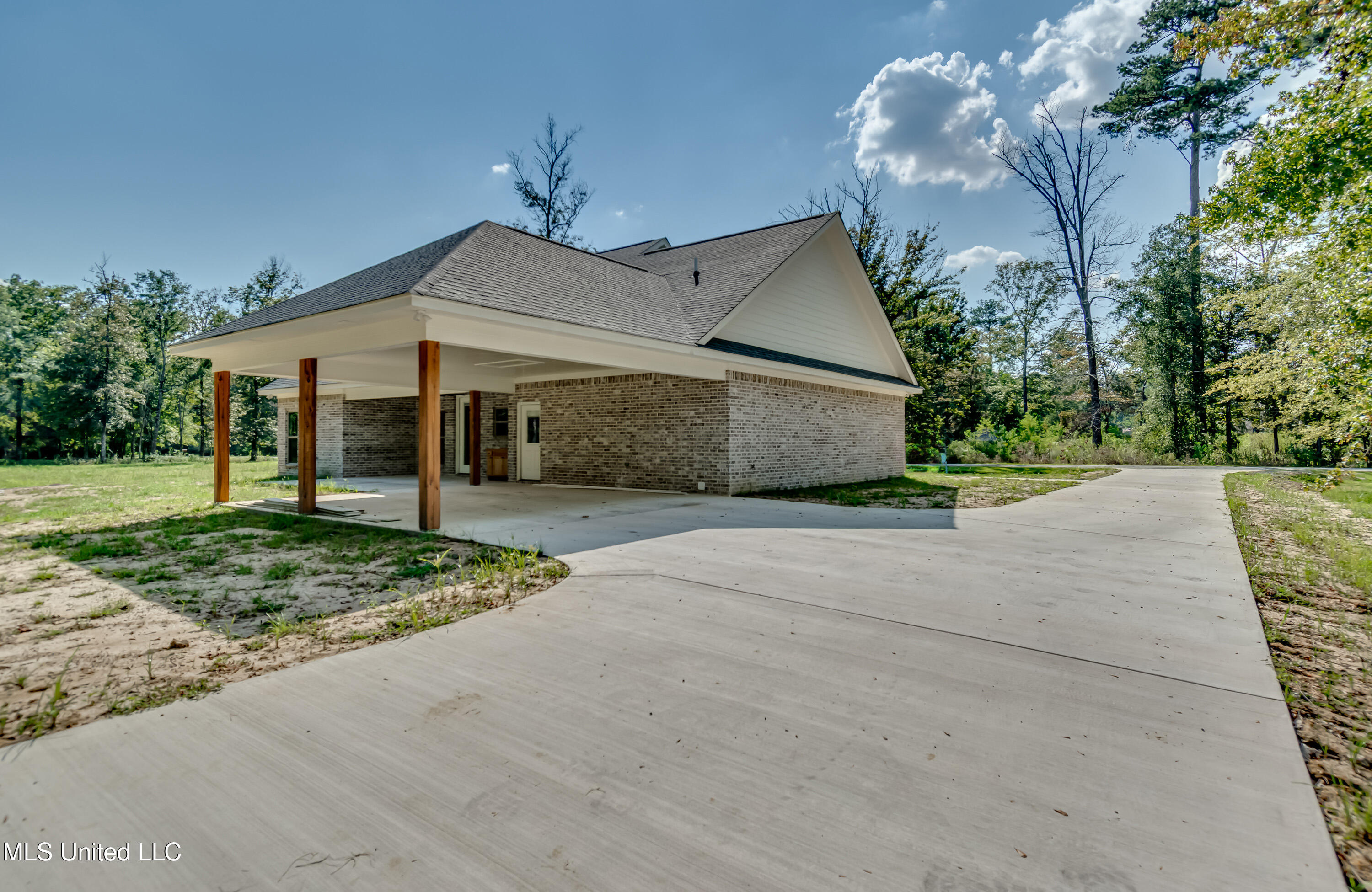 104 Shady Oaks Lane Forest, MS 39074 - Photo 9 of 61 104 Shady Oaks Lane-9