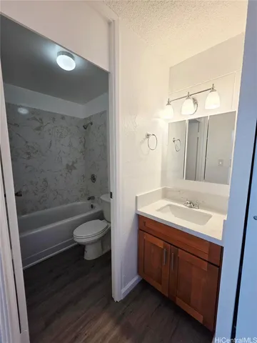 $2,250 | 2847 Waialae Avenue, Unit 310, Honolulu, HI 96826