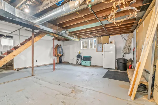 $275,000 | 90 Rippon Avenue, Hillsdale, MI 49242