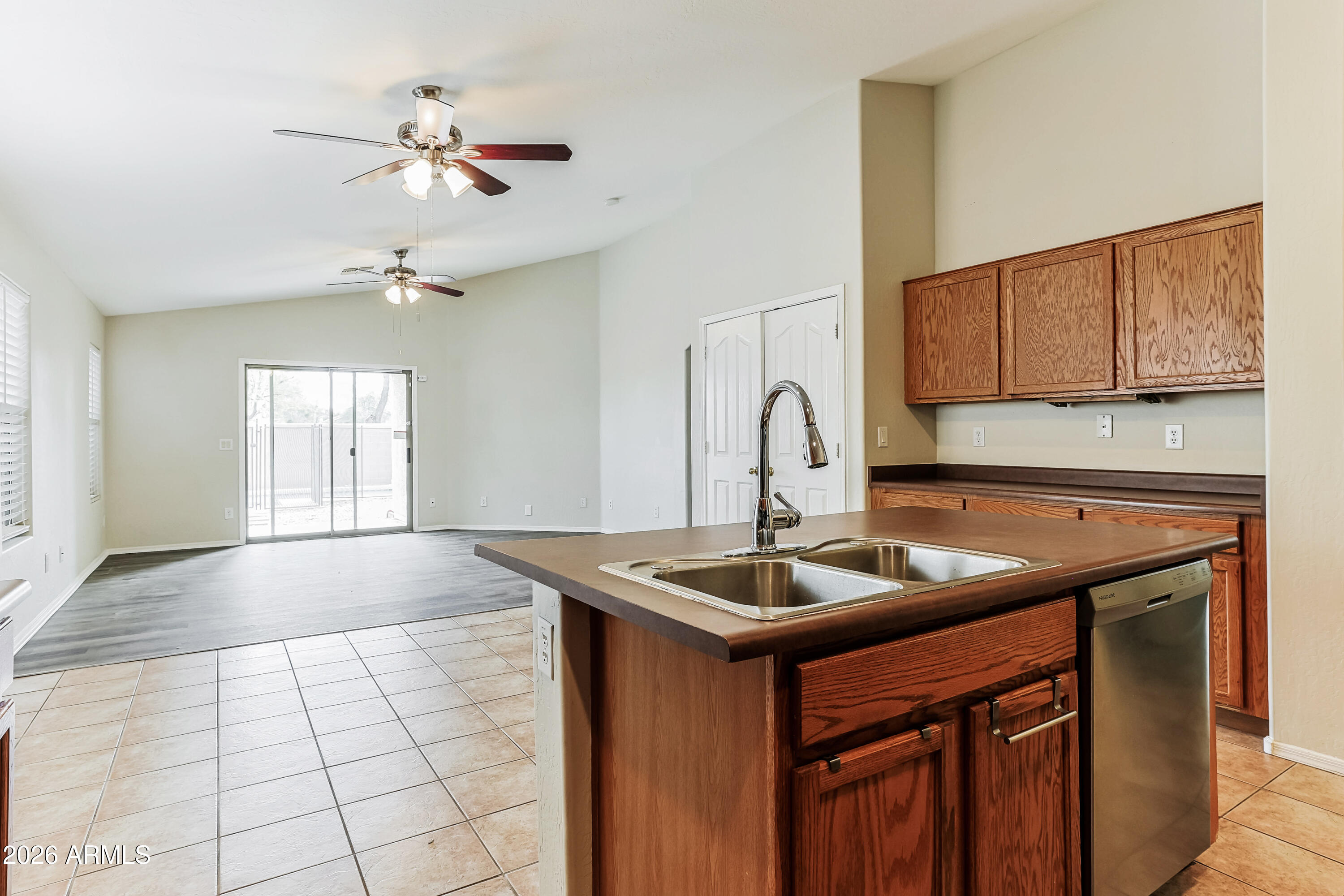 375 West Gascon Road San Tan Valley, AZ 85143 - Photo 6 of 16