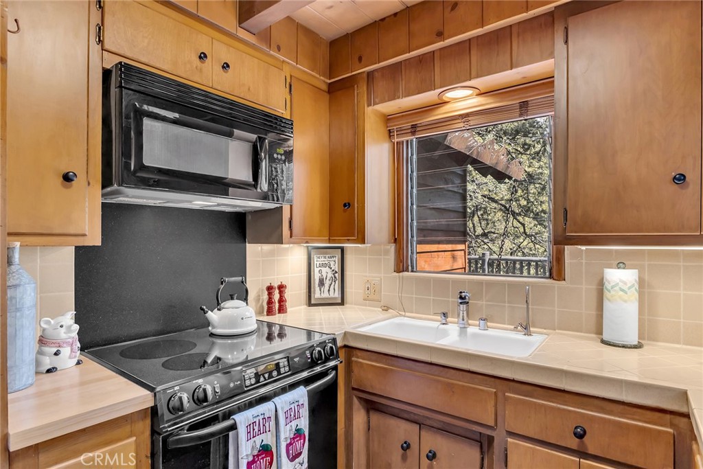 25300 Pine Crest Avenue Idyllwild, CA 92549 - Photo 22 of 75