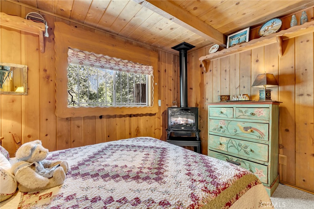 25300 Pine Crest Avenue Idyllwild, CA 92549 - Photo 29 of 75 Guest bedroom on main level.