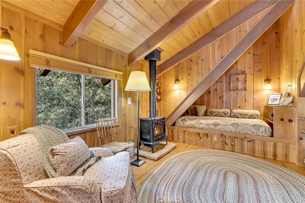 25300 Pine Crest Avenue Idyllwild, CA 92549 - Photo 44 of 75 Loft sitting area with built-in bed.