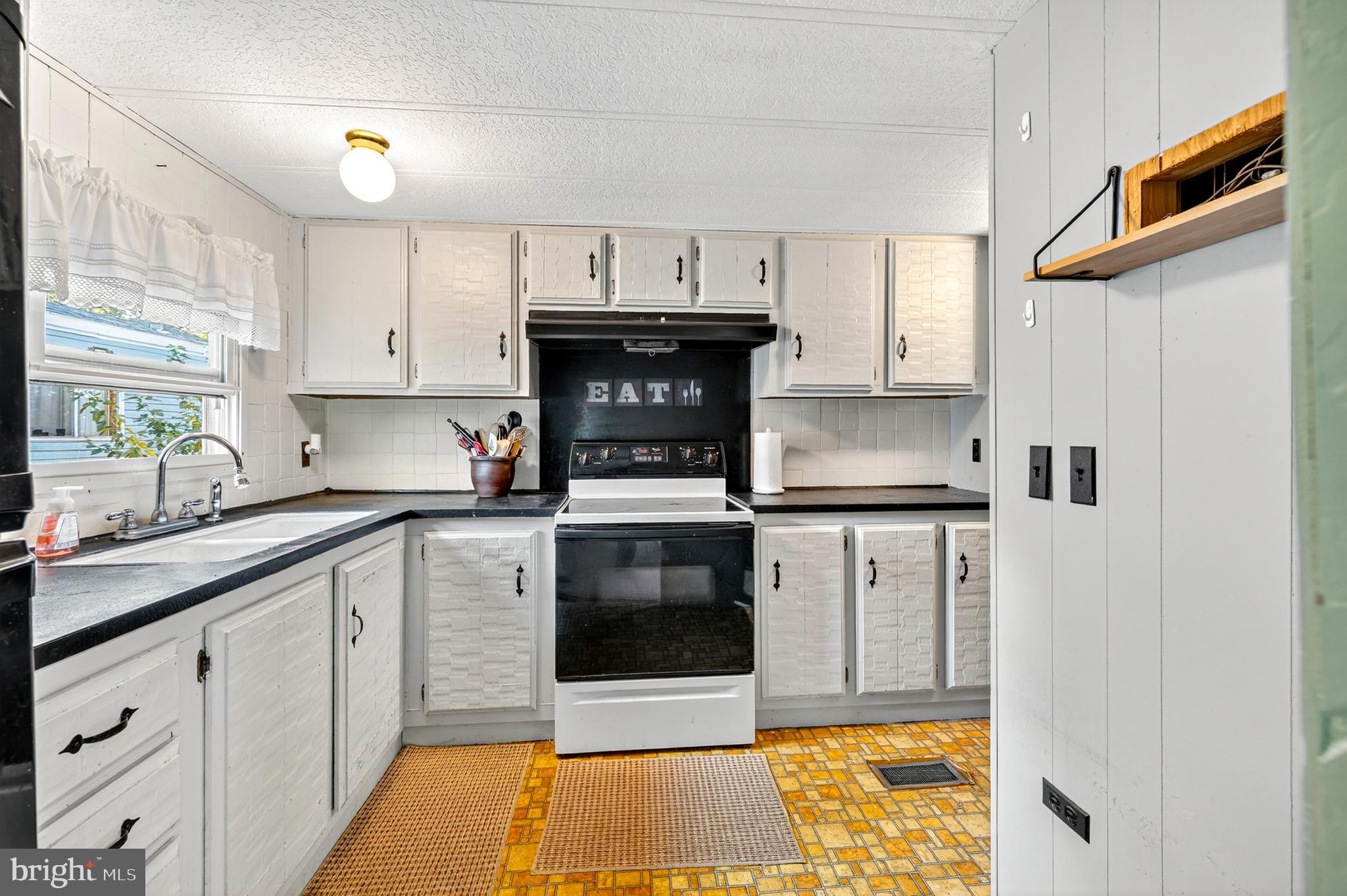 8220 Airport Road, Unit 4 Bath, PA 18014 - Photo 8 of 28