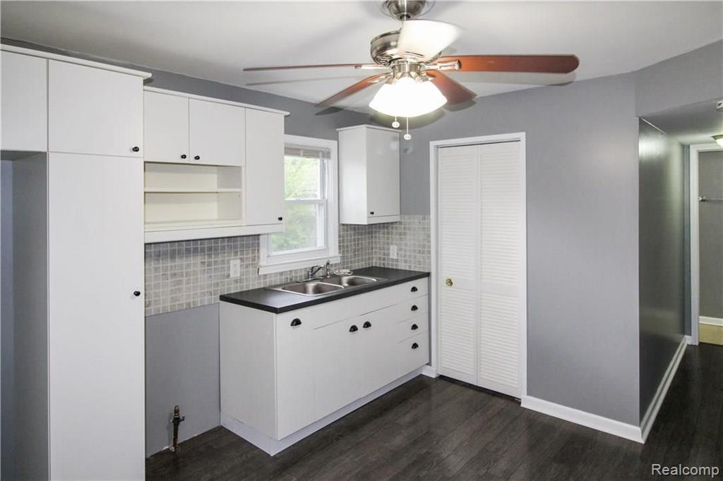 25942 Superior Road Taylor, MI 48180 - Photo 8 of 21