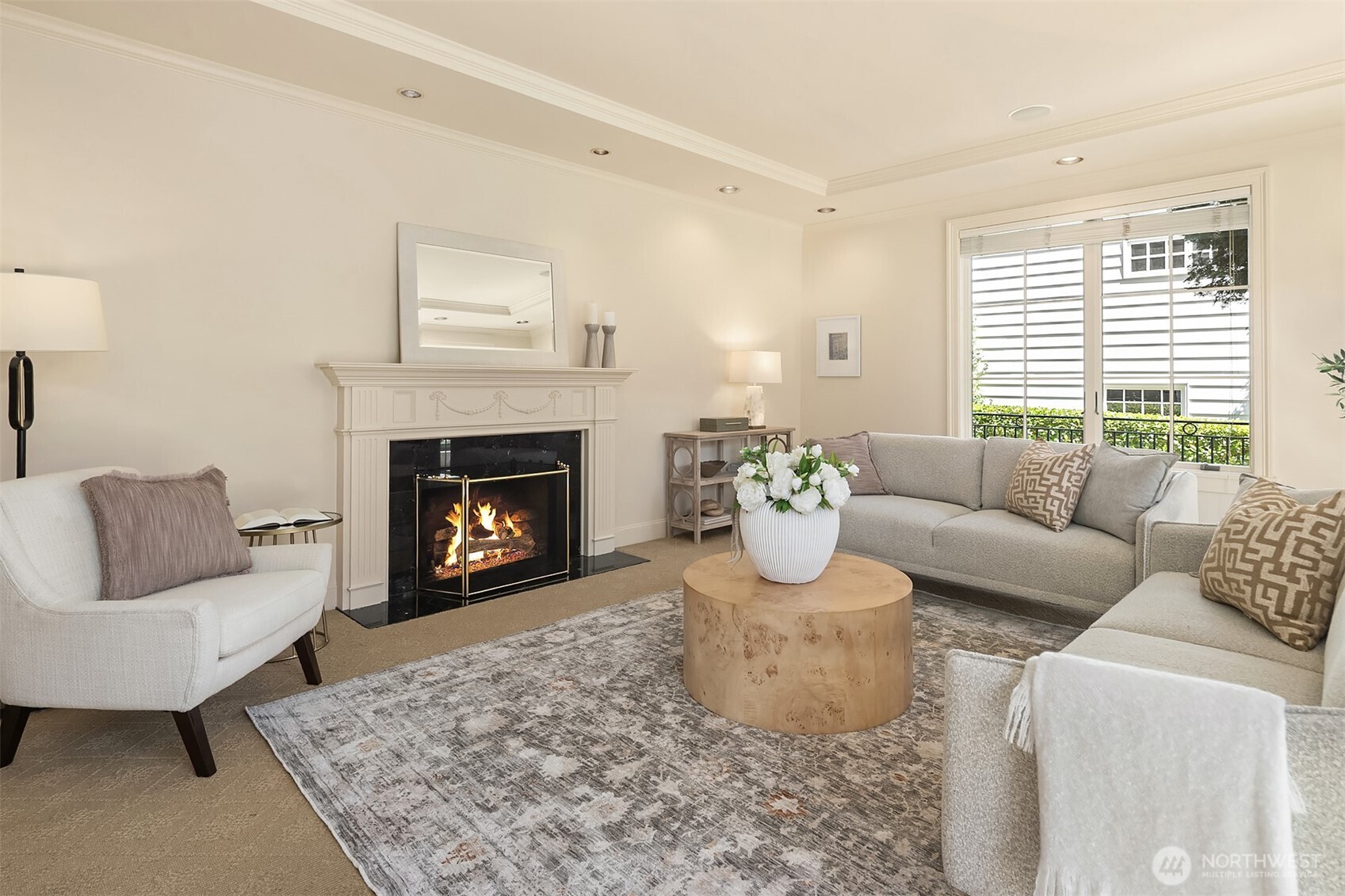 5506 Northeast Penrith Road Seattle, WA 98105 - Photo 8 of 40